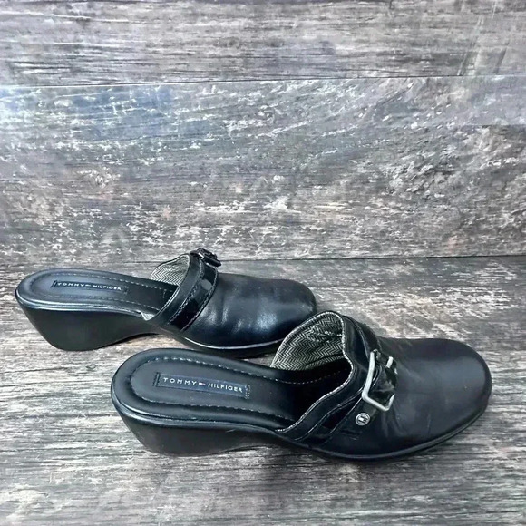 Tommy Hilfiger Black Mules with Wide Strap and Thick Sole - Picture 1 of 5